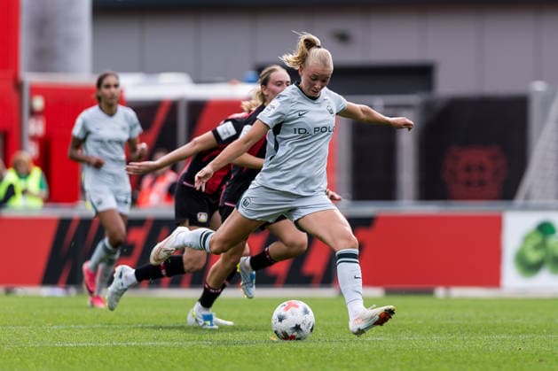 GOOGLE PIXEL Frauen-Bundesliga, Bayer 04 Leverkusen - VfL Wolfsburg; 30.08.2026 Ella Peddemors (VfL Wolfsburg, 5) schießt das 0:1, Tor GOOGLE PIXEL Frauen-Bundesliga, Bayer 04 Leverkusen - VfL Wolfsburg, Leverkusen, Ulrich-Haberland-Stadion am 30.08.2026 DFB REGULATIONS PROHIBIT ANY USE OF PHOTOGRAPHS AS IMAGE SEQUENCES AND OR QUASI-VIDEO. *** GOOGLE PIXEL Women s Bundesliga, Bayer 04 Leverkusen vs. VfL Wolfsburg, August 30, 2026. Ella Peddemor of VfL Wolfsburg scores the first goal (0-1). GOOGLE PIXEL Women s Bundesliga, Bayer 04 Leverkusen vs. VfL Wolfsburg, Leverkusen, Ulrich Haberland Stadium on August 30, 2026. DFB regulations prohibit any use of photographs as image sequences and or quasi-video. Copyright: xBEAUTIFULxSPORTS Wunderlx