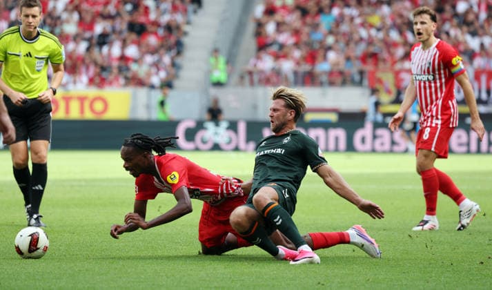 30.08.26 SC Freiburg - SV Werder Bremen Deutschland, Freiburg, 30.08.2026, Fussball, Bundesliga, Saison 2026 2027, SC Freiburg - SV Werder Bremen: v.l. Jordy Makengo (SC Freiburg), Niclas Füllkrug (SV Werder Bremen). *** August 30, 2026 SC Freiburg vs. SV Werder Bremen Germany, Freiburg, August 30, 2026, Soccer, Bundesliga, 2026–2027 Season, SC Freiburg vs. SV Werder Bremen: (from left) Jordy Makengo (SC Freiburg), Niclas Füllkrug (SV Werder Bremen)