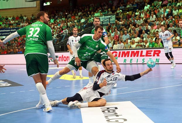 August 30, 2026, xovx, Opel Handball Bundesliga, HSG Wetzlar vs. SG BBM Bietigheim: Nikolaj Laesö (HSG Wetzlar), Jona Schoch (HSG Wetzlar), Dominik Claus (SG BBM Bietigheim); Wetzlar, Buderus Arena, Hesse, Germany, DE