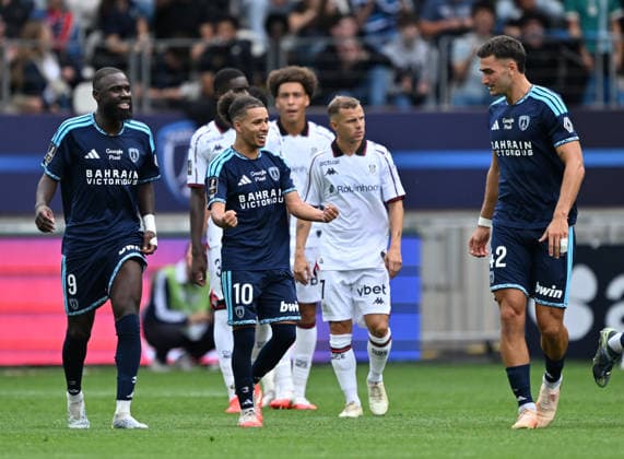 Paris FC v Nice - French Ligue 1 PARIS, FRANCE - AUGUST 30: Lassine Sinayoko (L), Ilan Kebbal (C) and Diego Coppola (R) celebrate after a score during the French L1 football match between Paris FC and OGC Nice at Stade Jean-Bouin in Paris, France on August 30, 2026. Mustafa Yalcin Anadolu Paris France. Editorial use only. Please get in touch for any other usage.  Copyright: x2026xAnadoluxMustafaxYalcinx