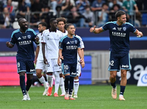 Paris FC v Nice - French Ligue 1 PARIS, FRANCE - AUGUST 30: Lassine Sinayoko (L), Ilan Kebbal (C) and Diego Coppola (R) celebrate after a score during the French L1 football match between Paris FC and OGC Nice at Stade Jean-Bouin in Paris, France on August 30, 2026. Mustafa Yalcin Anadolu Paris France. Editorial use only. Please get in touch for any other usage.  Copyright: x2026xAnadoluxMustafaxYalcinx