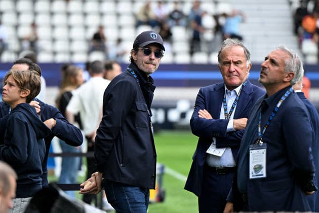 Antoine Arnault at Paris FC vs OGC Nice Antoine Arnault is seen during the Ligue 1 match between PARIS FC and OGC NICE at Stade Jean Bouin in Paris, France on August 30, 2026. Photo by Lionel Urman ABACAPRESS.COM Paris France  Copyright: xUrmanxLionel ABACAx