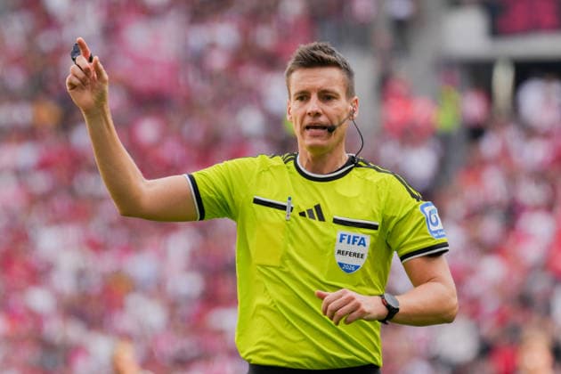 1. Bundesliga: SC Freiburg vs SV Werder Bremen, 30.08.2026 Daniel Siebert (Schiedsrichter) 1. Bundesliga: SC Freiburg vs SV Werder Bremen, Europa-Park-Stadion, 30.08.2026 DFB DFL REGULATIONS PROHIBIT ANY USE OF PHOTOGRAPHS AS IMAGE SEQUENCES AND OR QUASI-VIDEO. *** 1. Bundesliga: SC Freiburg vs. SV Werder Bremen, August 30, 2026; Daniel Siebert, Referee; 1. Bundesliga: SC Freiburg vs. SV Werder Bremen, Europa-Park Stadium, August 30, 2026 DFB and DFL regulations prohibit any use of photographs as image sequences and or quasi-video. Copyright: xBEAUTIFULxSPORTS Boscox