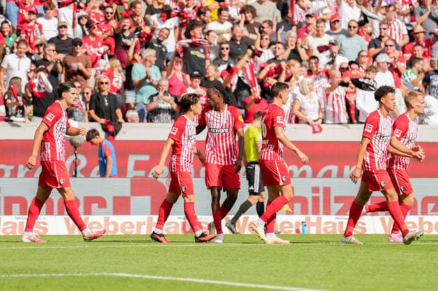 1. Bundesliga: SC Freiburg vs SV Werder Bremen, 30.08.2026 Torjubel zum 1:0 durch Yuito Suzuki (SC Freiburg, 14) 1. Bundesliga: SC Freiburg vs SV Werder Bremen, Europa-Park-Stadion, 30.08.2026 DFB DFL REGULATIONS PROHIBIT ANY USE OF PHOTOGRAPHS AS IMAGE SEQUENCES AND OR QUASI-VIDEO. *** 1 Bundesliga: SC Freiburg vs. SV Werder Bremen, August 30, 2026—Celebration of the 1–0 goal by Yuito Suzuki (SC Freiburg), 14 1 Bundesliga: SC Freiburg vs. SV Werder Bremen, Europa-Park Stadium, August 30, 2026 DFB and DFL regulations prohibit any use of photographs as image sequences and or quasi-video. Copyright: xBEAUTIFULxSPORTS Boscox