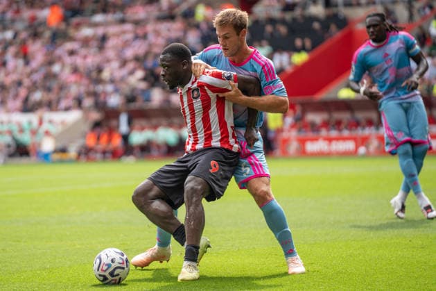 30th August 2026; Stadium of Light, Sunderland, England; Premier League Football, Sunderland versus Fulham; Brian Brobbey of Sunderland AFC holding the ball up against Joachim Andersen of Fulham FC in the box PeterxNorth
