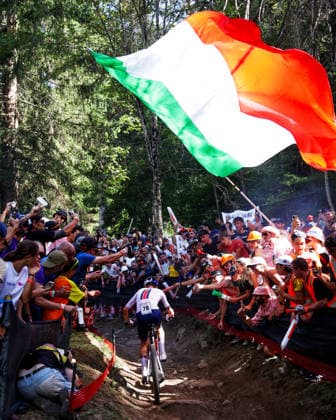 2026 UCI Mountain Bike World Championships Picture by Ed Sykes SWpix.com - 30 08 2026 - Cycling - 2026 UCI Mountain Bike World Championships - Val di Sole, Trentino, Italy - Cross-country Olympic (XCO) - Men Elite - Italian fans crowd the course, Thomas Pidcock (Great Britain) Copyright: x xSWpix.comx(t axPhotographyxHubxLtd)xEdxSykes SWpix.comx SWP-3030-21595