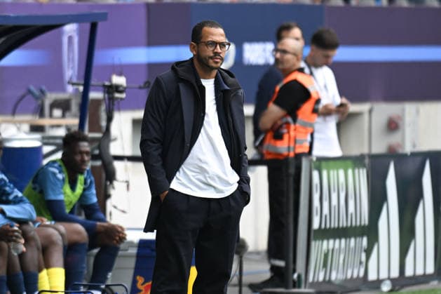Ligue 1 - Paris FC vs OGC Nice - Paris Liam Rosenior is seen during the Ligue 1 match between PARIS FC and OGC NICE at Stade Jean Bouin in Paris, France on August 30, 2026. Photo by Lionel Urman ABACAPRESS.COM Paris France  Copyright: xUrmanxLionel ABACAx