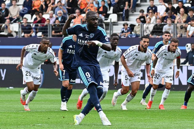 Ligue 1 - Paris FC vs OGC Nice - Paris Lassine Sinayoko is seen during the Ligue 1 match between PARIS FC and OGC NICE at Stade Jean Bouin in Paris, France on August 30, 2026. Photo by Lionel Urman ABACAPRESS.COM Paris France  Copyright: xUrmanxLionel ABACAx
