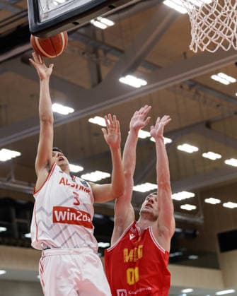 BASKETBALL - FIBA EuroBasket, quali, AUT vs MKD VIENNA,AUSTRIA,30.AUG.26 - BASKETBALL - FIBA EuroBasket 2029 Pre-Qualifier, Austria vs North Macedonia. Image shows Nico Zeleznik (AUT) and Viktor Tashovsi (MKD).  GEPAxpictures xArminxRauthner