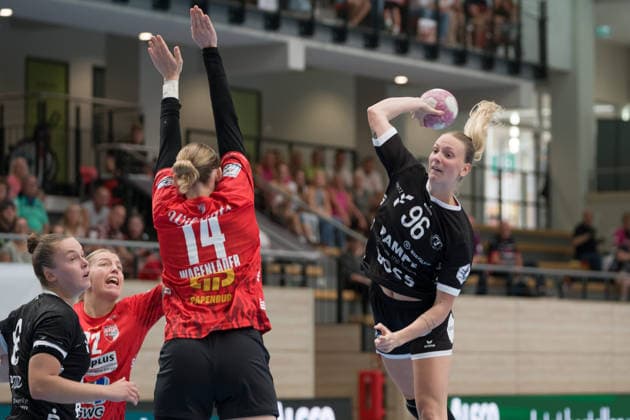 Tina Wagenlader Halle, 14, Charlotte Cholevova Tussies, 96, SV Union Halle Neustadt vs. TuS Metzingen, Women s Handball Bundesliga, 2026–27 Season, August 30, 2026, Halle SWH Arena, Saxony-Anhalt, Germany