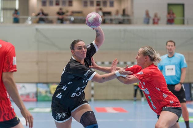 Gabriela Bitolo Tussies, 22, Lea Gruber Halle, 19, SV Union Halle Neustadt vs. TuS Metzingen, Women s Handball Bundesliga 1, 2026–27 season, August 30, 2026, Halle SWH Arena, Saxony-Anhalt, Germany