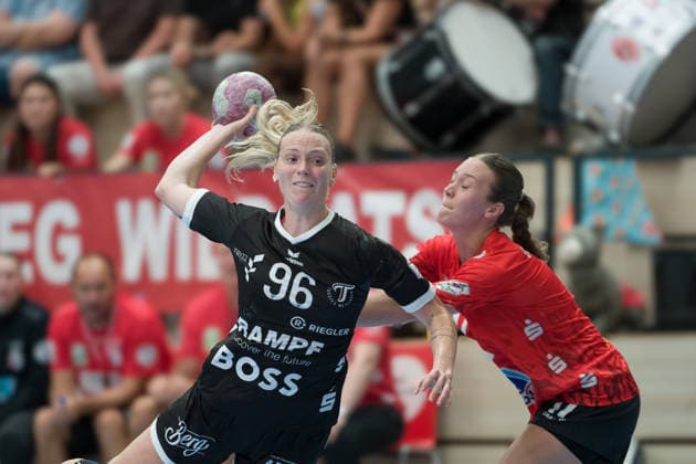 Charlotte Cholevova Tussies, 96, Emma Hertha Halle, 17, SV Union Halle Neustadt vs. TuS Metzingen, Women s Handball Bundesliga, 2026–27 Season, August 30, 2026, Halle SWH Arena, Saxony-Anhalt, Germany