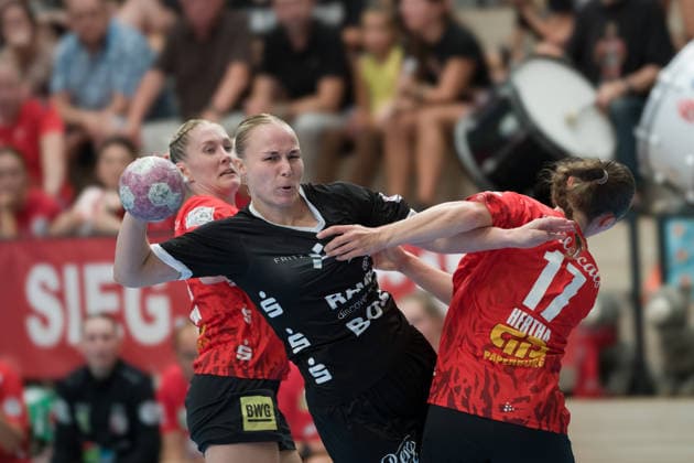 Marie Polakova Halle, 23, Lotta Röpcke Tussies, 14, Emma Hertha Halle, 17, SV Union Halle Neustadt vs. TuS Metzingen, Women’s Handball Bundesliga 1, 2026–27 Season, August 30, 2026, Halle SWH Arena, Saxony-Anhalt, Germany
