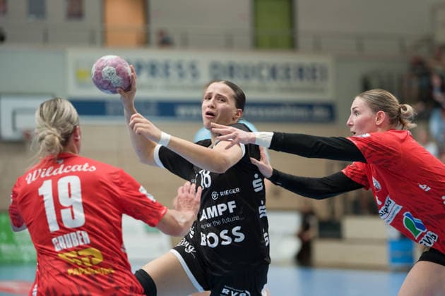 Lea Gruber (Halle), 19, Santina Sabatnig (Tussies), 18, Tina Wagenlader (Halle), 14, SV Union Halle Neustadt vs. TuS Metzingen, Women’s Handball Bundesliga, 2026–27 Season, August 30, 2026, Halle SWH Arena, Saxony-Anhalt, Germany