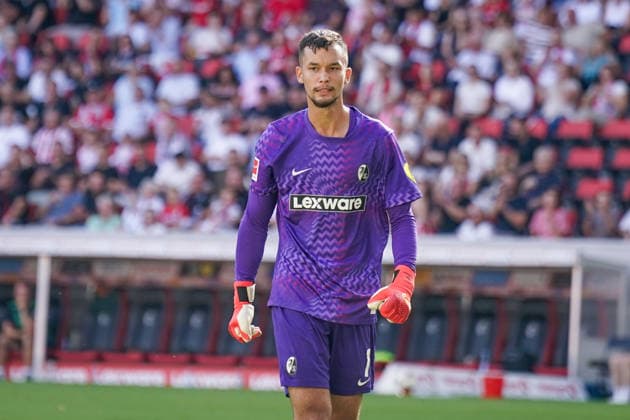 Deutschland: Fussball Bundesliga Saison 2026 - 2027, 1. Spieltag - SC Freiburg vs Werder Bremen - Europa Park Stadion (Freiburg): Mio Backhaus (SC Freiburg, 1) Freisteller, Mimik, Gesichtsausdruck, Emotion *** Germany Soccer Bundesliga 2026–2027 Season, Matchday 1: SC Freiburg vs. Werder Bremen at Europa-Park Stadium in Freiburg; Mio Backhaus (SC Freiburg), 1 cutout, facial expressions, emotion Copyright: xJOERANxSTEINSIEKx