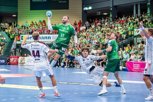 OPEL Handball Bundesliga: HSG Wetzlar vs. SG BBM Bietigheim, August 30, 2026; Nikolaj Laesoe (HSG Wetzlar), 32; Mathias Larson (SG BBM Bietigheim), 44, Fynn Nicolaus, SG BBM Bietigheim, 14, Petter Oeverby, HSG Wetzlar, 11 OPEL Handball Bundesliga HSG Wetzlar SG BBM Bietigheim Wetzlar, August 30, 2026 Copyright: xBEAUTIFULxSPORTS Roeczeyx