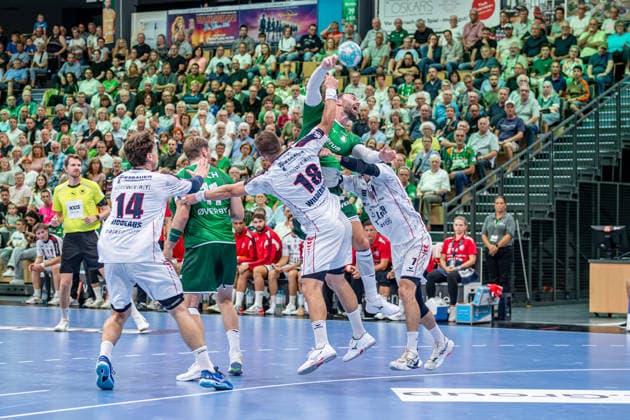 OPEL Handball Bundesliga: HSG Wetzlar vs. SG BBM Bietigheim, August 30, 2026; Nikolaj Laesoe (HSG Wetzlar), 32, Fabian Wiederstein SG BBM Bietigheim, 18, Petter Oeverby HSG Wetzlar, 11, Fynn Nicolaus SG BBM Bietigheim, 14, Dominik Claus, SG BBM Bietigheim, 7 OPEL Handball Bundesliga: HSG Wetzlar vs. SG BBM Bietigheim, Wetzlar, August 30, 2026 Copyright: xBEAUTIFULxSPORTS Roeczeyx