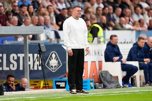 VELSEN-ZUID , 30-08-2026 , BUKO Stadion , season 2026 2027 , Dutch Eredivisie football , match between Telstar and Ajax , Picture shows Telstar coach Henk Brugge Telstar - Ajax  x206249041x Copyright: