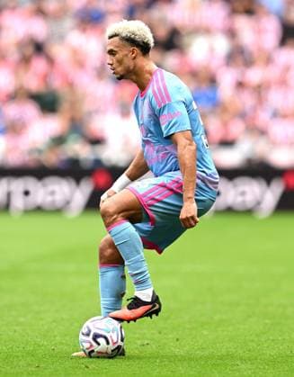 Antonee Robinson of Fulham Sunderland v Fulham, Premier League Football, Football, Stadium of Light, Sunderland, UK - 30 Aug 2026Sunderland Stadium of Light United Kingdom EDITORIAL USE ONLY No use with unauthorised audio, video, data, fixture lists, club league logos or live services. Online in-match use limited to 120 images, no video emulation. No use in betting, games or single club league player publications. Copyright: xGreigxCowie Shutterstockx 17119085di
