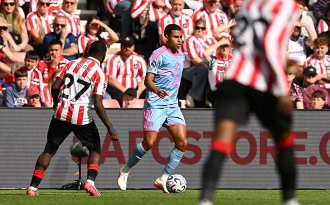 Shea Charles of Fulham Sunderland v Fulham, Premier League Football, Football, Stadium of Light, Sunderland, UK - 30 Aug 2026Sunderland Stadium of Light United Kingdom EDITORIAL USE ONLY No use with unauthorised audio, video, data, fixture lists, club league logos or live services. Online in-match use limited to 120 images, no video emulation. No use in betting, games or single club league player publications.  Copyright: xGreigxCowie Shutterstockx 17119085dg
