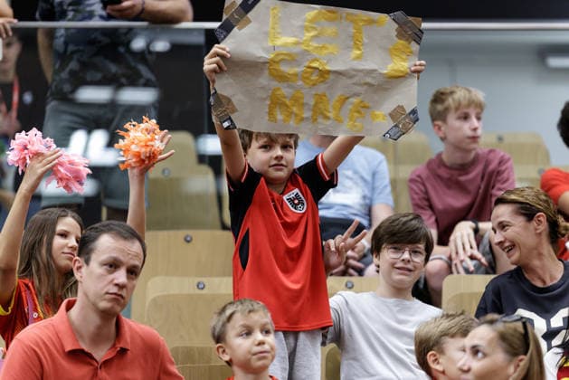 BASKETBALL - FIBA EuroBasket, quali, AUT vs MKD VIENNA,AUSTRIA,30.AUG.26 - BASKETBALL - FIBA EuroBasket 2029 Pre-Qualifier, Austria vs North Macedonia. Image shows fans of AUT.  GEPAxpictures xArminxRauthner