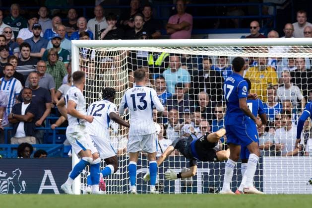 Pascal Gross of Brighton and Hove Albion scores 4-3 Chelsea v Brighton and Hove Albion, Premier League Football, Football, Stamford Bridge, London, UK - 30 Aug 2026London Stamford Bridge United Kingdom EDITORIAL USE ONLY No use with unauthorised audio, video, data, fixture lists, club league logos or live services. Online in-match use limited to 120 images, no video emulation. No use in betting, games or single club league player publications.  Copyright: xIanxTuttle Shutterstockx 17119079by