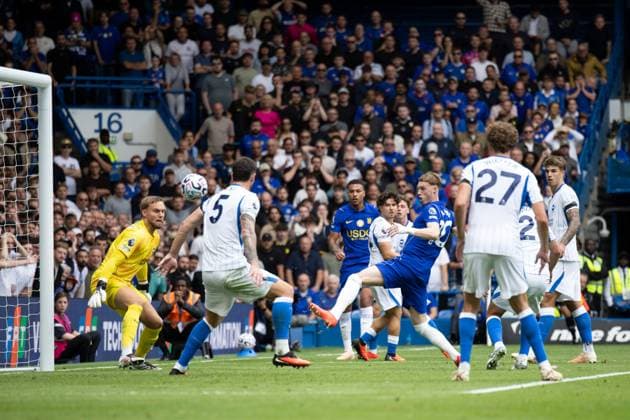 Cole Palmer of Chelsea has a shot at goal Chelsea v Brighton and Hove Albion, Premier League Football, Football, Stamford Bridge, London, UK - 30 Aug 2026London Stamford Bridge United Kingdom EDITORIAL USE ONLY No use with unauthorised audio, video, data, fixture lists, club league logos or live services. Online in-match use limited to 120 images, no video emulation. No use in betting, games or single club league player publications.  Copyright: xIanxTuttle Shutterstockx 17119079bt