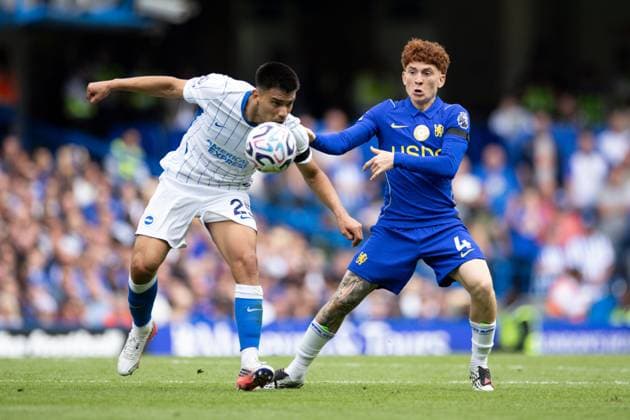 Diego Gomez of Brighton and Hove Albion and Valentin Barco of Chelsea Chelsea v Brighton and Hove Albion, Premier League Football, Football, Stamford Bridge, London, UK - 30 Aug 2026London Stamford Bridge United Kingdom EDITORIAL USE ONLY No use with unauthorised audio, video, data, fixture lists, club league logos or live services. Online in-match use limited to 120 images, no video emulation. No use in betting, games or single club league player publications.  Copyright: xIanxTuttle Shutterstockx 17119079ce