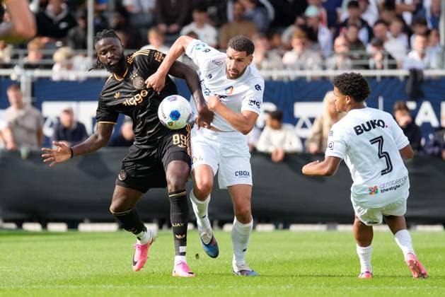 VELSEN-ZUID , 30-08-2026 , BUKO Stadion , season 2026 2027 , Dutch Eredivisie football , match between Telstar and Ajax , Picture shows Ajax player Toluwalase Arokodare, Telstar player Abdelnour Soualhia Telstar - Ajax  x206249648x Copyright: