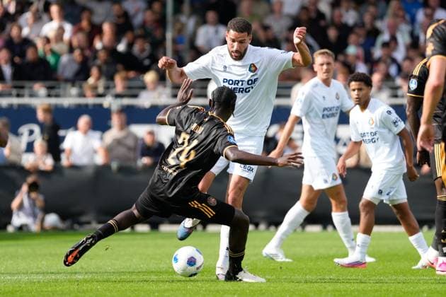 VELSEN-ZUID , 30-08-2026 , BUKO Stadion , season 2026 2027 , Dutch Eredivisie football , match between Telstar and Ajax , Picture shows Ajax player Toluwalase Arokodare, Telstar player Abdelnour Soualhia Telstar - Ajax  x206249650x Copyright:
