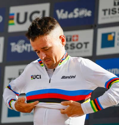 TRENTO, ITALY, AUGUST 30: Thomas Pidcock of Great Britain wears the rainbow jersey as the World Champion during the UCI Mountain Bike World Championships—Men s Elite Cross-Country—at Val di Sole on August 30, 2026, in Trento, Italy. Trento, Val di Sole, Trento, Italy Copyright: xJustPictures.ch FrancescoxMinghettix jp-en-EuSpIm-JP6_FRM_UCIWC_ManXCO_30Aug_000354