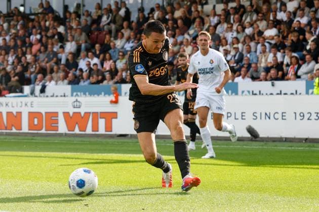 VELSEN-ZUID , 30-08-2026 , BUKO Stadion , season 2026 2027 , Dutch Eredivisie football , match between Telstar and Ajax , Picture shows Ajax player Steven Berghuis Telstar - Ajax  x206249665x Copyright: