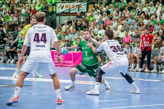 OPEL Handball Bundesliga: HSG Wetzlar vs. SG BBM Bietigheim, August 30, 2026; Dominik Mappes (HSG Wetzlar), 7; Jonathan Fischer (SG BBM Bietigheim), 36; Mathias Larson (SG BBM Bietigheim), 44, OPEL Handball Bundesliga: HSG Wetzlar vs. SG BBM Bietigheim, Wetzlar, August 30, 2026 Copyright: xBEAUTIFULxSPORTS Roeczeyx