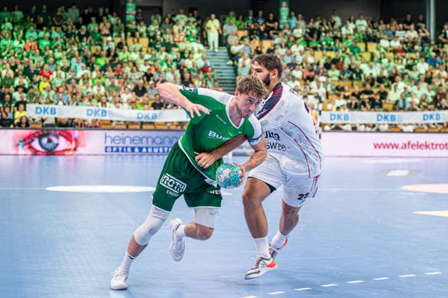 OPEL Handball Bundesliga: HSG Wetzlar vs. SG BBM Bietigheim, August 30, 2026; Niklas Theiß (HSG Wetzlar), 9, Marcus Norrbrink, SG BBM Bietigheim, 23 OPEL Handball Bundesliga: HSG Wetzlar vs. SG BBM Bietigheim, Wetzlar, August 30, 2026 Copyright: xBEAUTIFULxSPORTS Roeczeyx