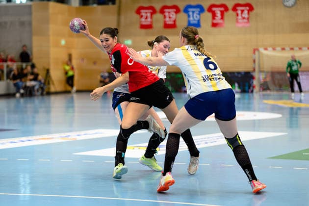 Luca Csikos, Thueringer HC, 05, Aida Mittag, Buxtehuder SV, 06, Lucy Strauchmann Buxtehuder SV, 78 GER, Thuringer HC vs. Buxtehuder SV, Handball, Alsco Women’s Handball Bundesliga, 2026–2027 season, Matchday 1, Sunday, 3:00 p.m., August 30, 2026 GER, Thuringer HC vs. Buxtehuder SV, Handball, Alsco Women’s Handball Bundesliga, 2026–2027 season, Matchday 1, Sunday, 3:00 p.m., August 30, 2026, Bad Langensalza Copyright: xMartinxHerbstx