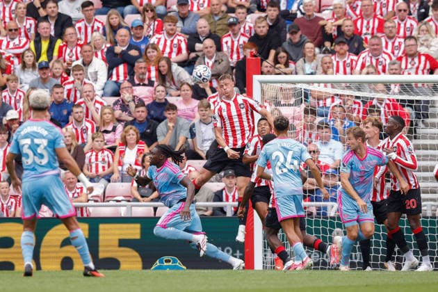 Sunderland v Fulham, Premier League Daniel Ballard of Sunderland make a clearing header during the Sunderland v Fulham Premier League match at the Stadium of Light, Sunderland, England on 30 August 2026 Credit: Craig Cowan Every Second Media Editorial use only. All images are copyright Every Second Media Limited. No images may be reproduced without prior permission. All rights reserved. Premier League and Football League images are subject to licensing agreements with Football DataCo Limited. see https: www.football-dataco.com Copyright: xIMAGO EveryxSecondxMediax ESM-2126-0070 CraigxCowanx xEveryxSecondxMediax