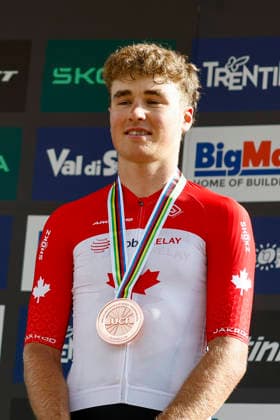 TRENTO, ITALY, AUGUST 30: Cole Punchard of Canada wearing his bronze medal during the UCI Mountain Bike World Championships—Men s Elite Cross-Country—at Val di Sole on August 30, 2026, in Trento, Italy. Trento, Val di Sole, Trento, Italy Copyright: xJustPictures.ch FrancescoxMinghettix jp-en-EuSpIm-JP6_FRM_UCIWC_ManXCO_30Aug_000358