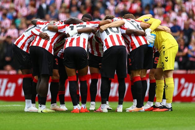 Stadium of Light SUNDERLAND, ENGLAND, AUGUST 30: Sunderland AFC players huddle prior to the Premier League 2026-27 match between Sunderland and Fulham at Stadium of Light on August 30, 2026 in Sunderland, England. (Photo by Zach Forster Sports Press Photo) (Zach Forster Sports Press Photo SPP) Copyright: xZachxForster SportsxPressxPhotox xSPPx Sportspressphoto_SPR219805