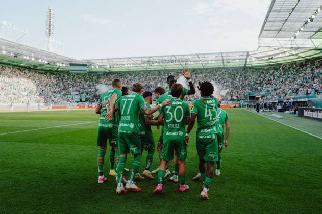 SOCCER - BL, Rapid vs Sturm VIENNA,AUSTRIA,30.AUG.26 - SOCCER - ADMIRAL Bundesliga, SK Rapid Wien vs SK Sturm Graz. Image shows the rejoicing of team Rapid.  GEPAxpictures xAlexanderxSolc