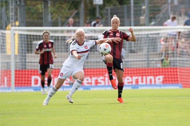 30.08.2026, xhfmx, Fussball Google Pixel Frauen-Bundesliga, Eintracht Frankfurt - 1.FC Nürnberg v.l. Keira Bednorz (1.FC Nürnberg, 21), Hanna Bennison (Eintracht Frankfurt, 8) Frankfurt am Main *** August 30, 2026, xhfmx, Soccer, Google Pixel, Women s Bundesliga, Eintracht Frankfurt vs. 1. FC Nürnberg, Keira Bednorz (1. FC Nürnberg), 21, Hanna Bennison (Eintracht Frankfurt), 8, Frankfurt am Main