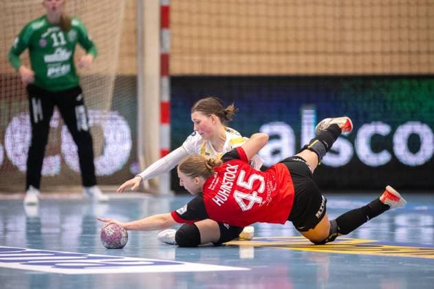 WOMEN S HANDBALL 2026–2027 1ST BUNDESLIGA MATCHDAY 1 THC BUXTEHUDER SV ** FOR EDITORIAL PURPOSES ONLY ** EDITORIAL USE ONLY ** p August 30, 2026 Bad Langensalza Women’s Handball 1st Bundesliga Women’s Season 2026–2027 Salzhalle Matchday 1 Thüringer HC vs. Buxtehuder SV Photo by Jolina Huhnstock 45 Thüringer HC in a duel with Anika Hampel 10 Buxtehuder SV Germany Thuringia Bad Langensalza Copyright SaschaxFromm Copyright: SaschaxFromm doc87dwcqas81l1h9d5ad1k ,EDITORIAL USE ONLY Copyright: SaschaxFromm