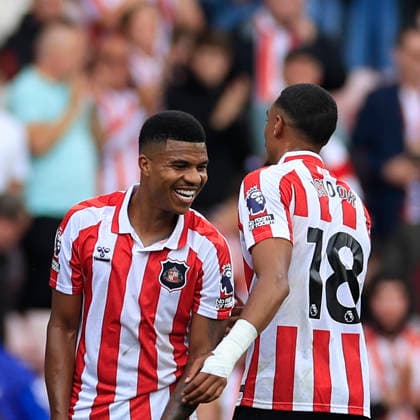 Sunderland v Fulham Premier League Reinildo Mandava of Sunderland (left) and Wilson Isidor of Sunderland celebrate at full time during the Premier League match at the Stadium of Light, Sunderland 30 08 2026 UK Newspapers OUT Copyright: xFredxPalmerx FIL-23863-0114