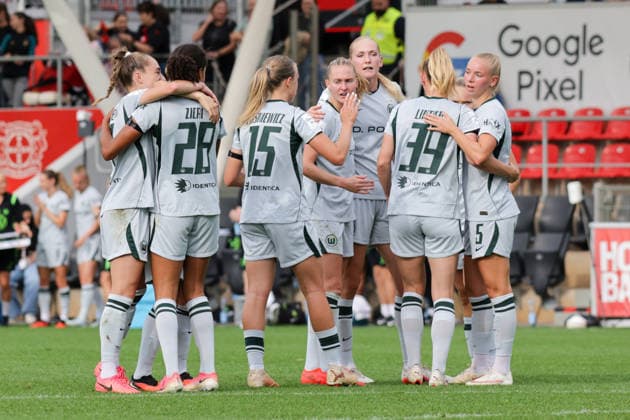 30.08.2026, xgrfx, Fussball Google Pixel Frauen-Bundesliga, Bayer Leverkusen - VfL Wolfsburg v.l. Tor, Cora Zicai zum 1:2 (VfL Wolfsburg) Leverkusen *** August 30, 2026, xgrfx, Soccer, Google Pixel, Women s Bundesliga, Bayer Leverkusen vs. VfL Wolfsburg, Goal, Cora Zicai scores to make it 1-2 for VfL Wolfsburg against Leverkusen