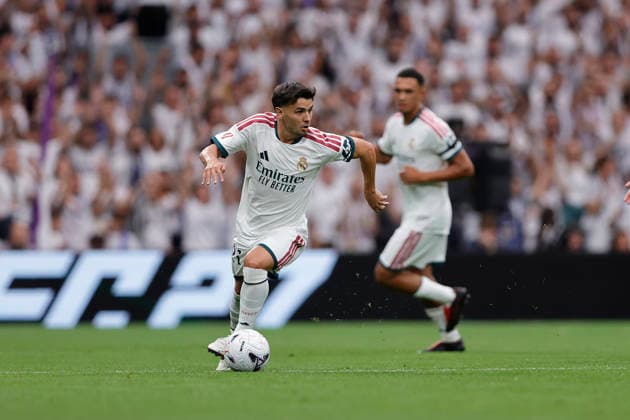 Brahim Diaz of Real Madrid CF controls the ball during the LaLiga EA Sports match between Real Madrid CF and Málaga CF at Estadio Santiago Bernabéu on August 30, 2026, in Madrid, Spain. Photo by Manu Reino, DeFodi Images