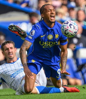 30 August 2026 - Chelsea v Brighton and Hove Albion - Premier League - Stamford Bridge - London. Chelsea v Brighton and Hove Albion - Premier League - Stamford Bridge - London. Joao Pedro is tackled by Lewis Dunk. Picture : Mark Pain LONDON England  Copyright: xMarkxPainx