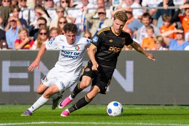 VELSEN-ZUID , 30-08-2026 , BUKO Stadion , season 2026 2027 , Dutch Eredivisie football , match between Telstar and Ajax , Picture shows Telstar player Patrick Brouwer, Ajax player Anton Gaaei Telstar - Ajax  x206250362x Copyright: