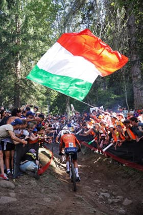 2026 UCI Mountain Bike World Championships Picture by Ed Sykes SWpix.com - 30 08 2026 - Cycling - 2026 UCI Mountain Bike World Championships - Val di Sole, Trentino, Italy - Cross-country Olympic (XCO) - Men Elite - Italian fans crowd the course, Mathieu van der Poel (Netherlands) Copyright: x xSWpix.comx(t axPhotographyxHubxLtd)xEdxSykes SWpix.comx SWP-3030-21642