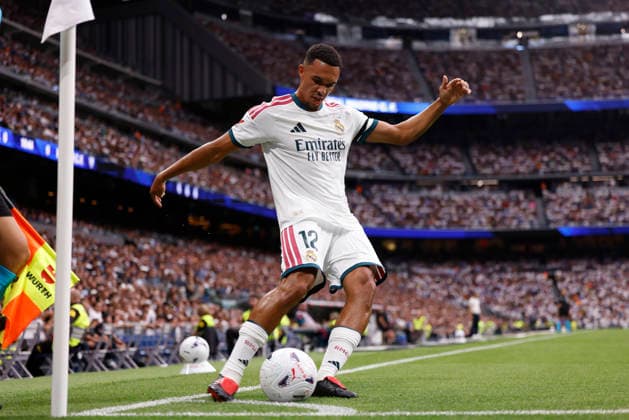 Trent Alexander-Arnold of Real Madrid CF takes a corner kick during the LaLiga EA Sports match between Real Madrid CF and Málaga CF at Estadio Santiago Bernabéu on August 30, 2026, in Madrid, Spain. Photo by Manu Reino, DeFodi Images
