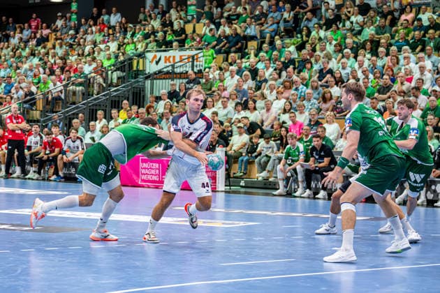 OPEL Handball Bundesliga: HSG Wetzlar vs. SG BBM Bietigheim, August 30, 2026; Mathias Larson (SG BBM Bietigheim), 44, Jona Schoch, HSG Wetzlar, 22, Petter Oeverby, HSG Wetzlar, 11, Niklas Theiß, HSG Wetzlar, 9 OPEL Handball Bundesliga HSG Wetzlar vs. SG BBM Bietigheim, Wetzlar, August 30, 2026 Copyright: xBEAUTIFULxSPORTS Roeczeyx