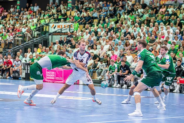 OPEL Handball Bundesliga: HSG Wetzlar vs. SG BBM Bietigheim, August 30, 2026; Mathias Larson (SG BBM Bietigheim), 44, Jona Schoch, HSG Wetzlar, 22, Petter Oeverby, HSG Wetzlar, 11, Niklas Theiß, HSG Wetzlar, 9 OPEL Handball Bundesliga HSG Wetzlar vs. SG BBM Bietigheim, Wetzlar, August 30, 2026 Copyright: xBEAUTIFULxSPORTS Roeczeyx